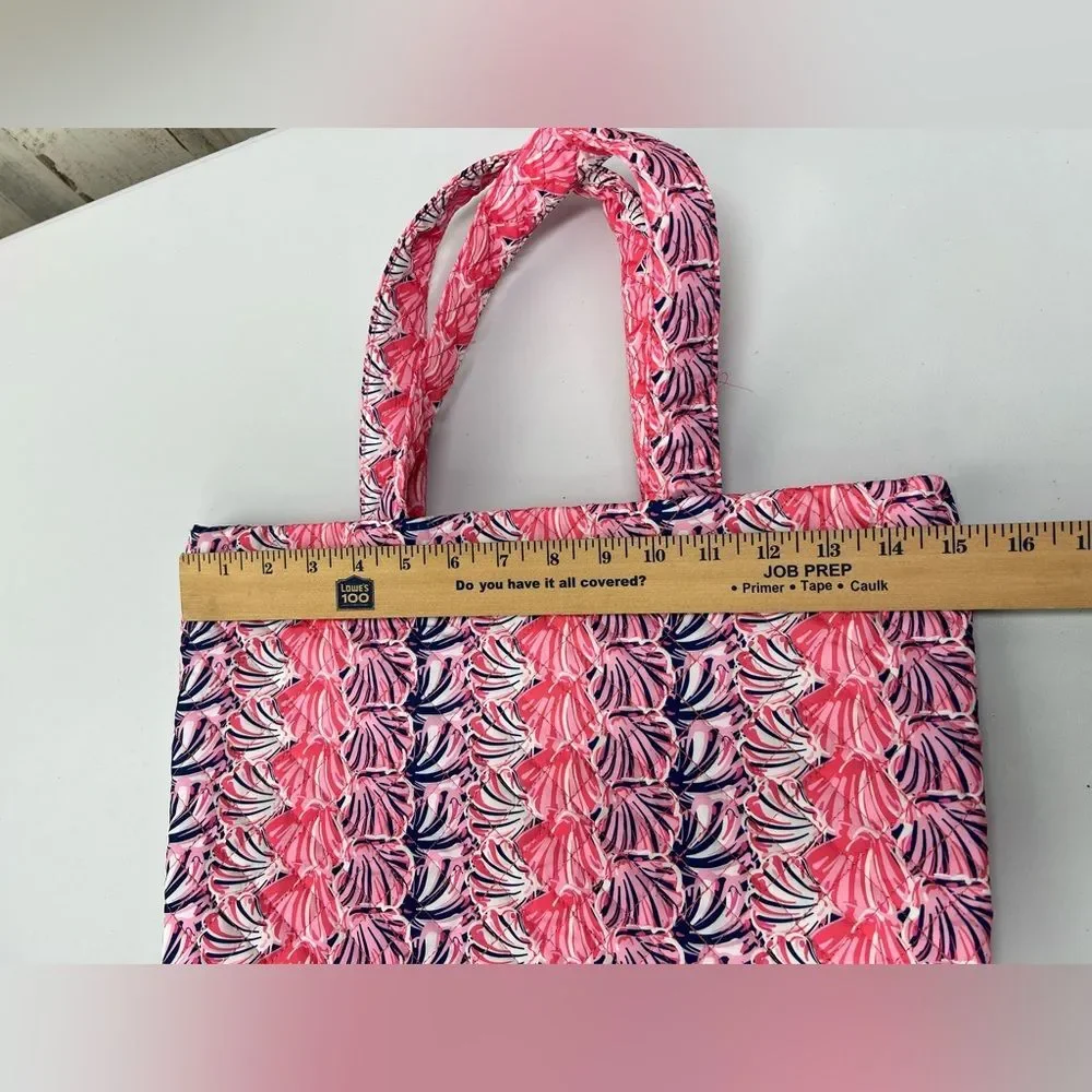 Simply Southern Quilted Scallop Tote Bag Pink Seashell Pattern Snap Closure - Picture 8 of 8
